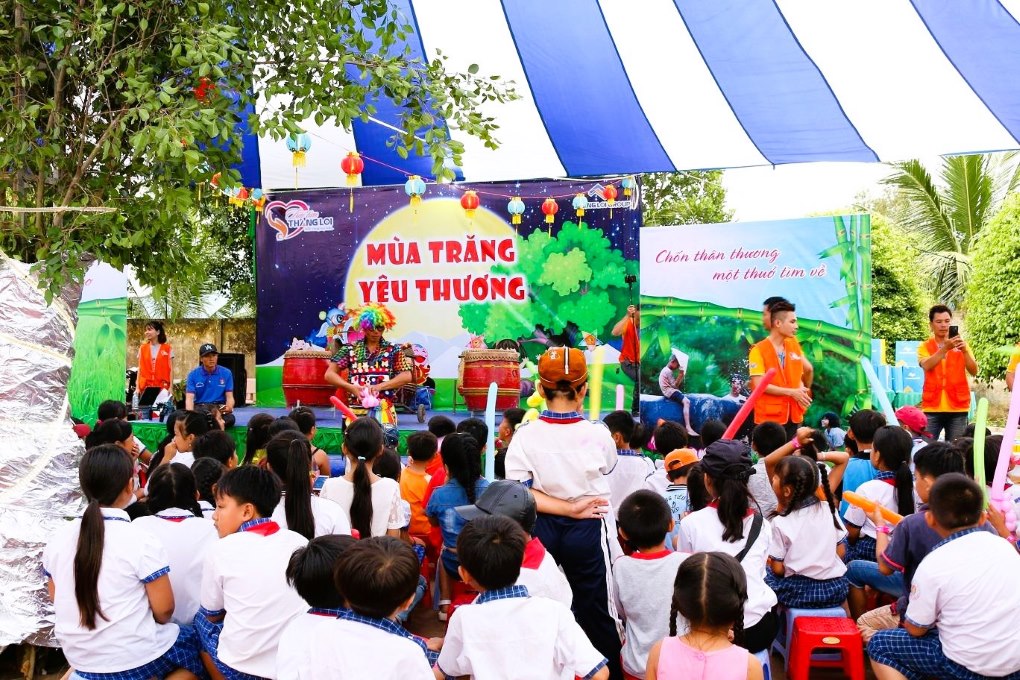 Mùa Trăng Yêu thương cùng Trái tim Thắng Lợi