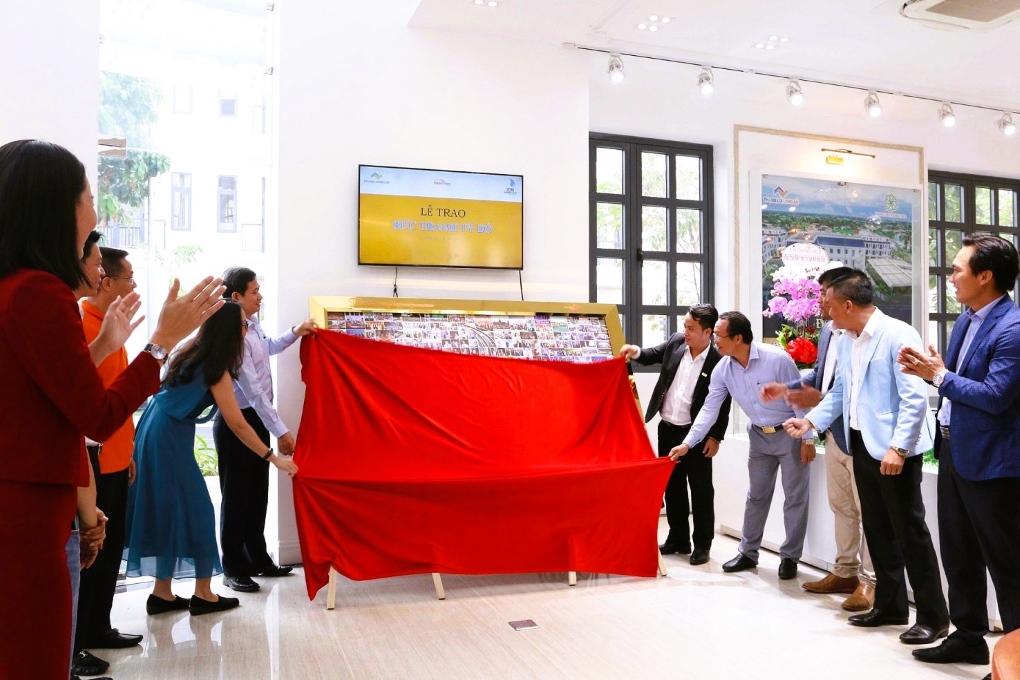 Thắng Lợi Group tiếp nhận “Bức tranh tỷ đô” với sứ mệnh tiếp nối hành động thiện nguyện vì cộng đồng