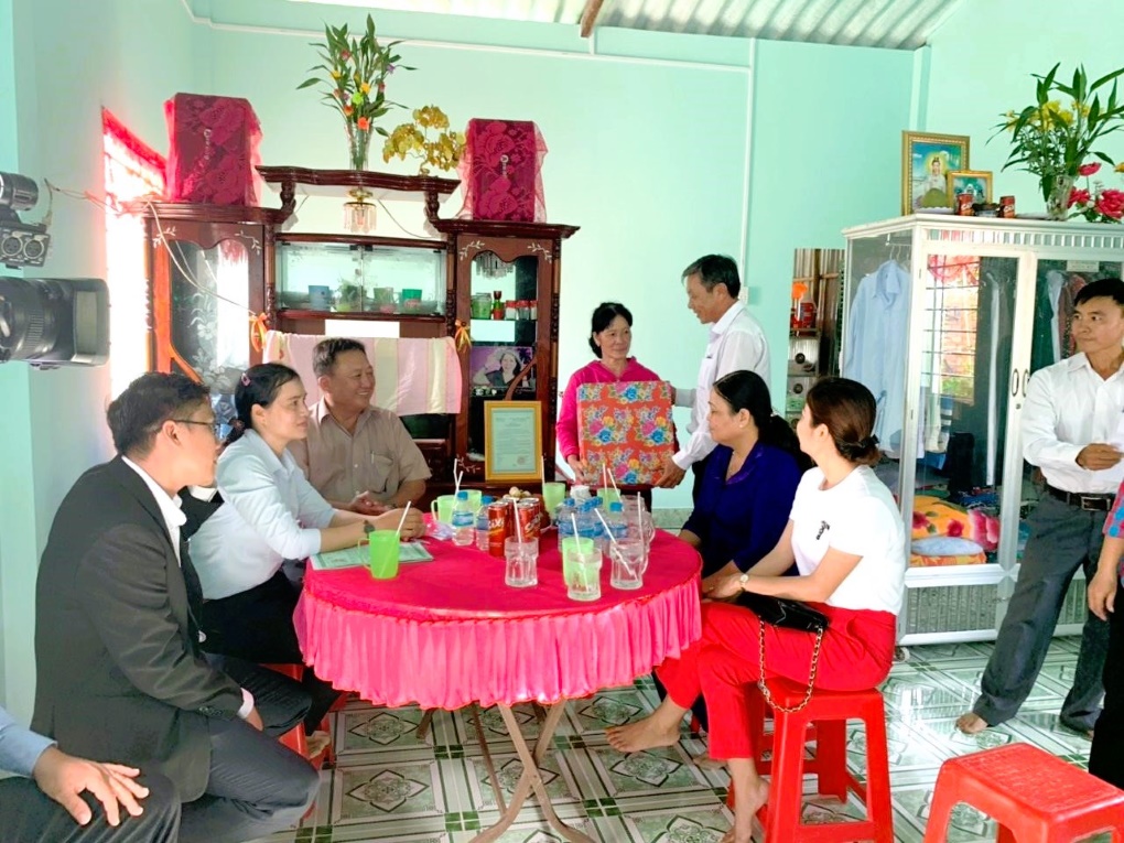 Thắng Lợi Group trao nhà tình thương cho hộ nghèo tại Long An