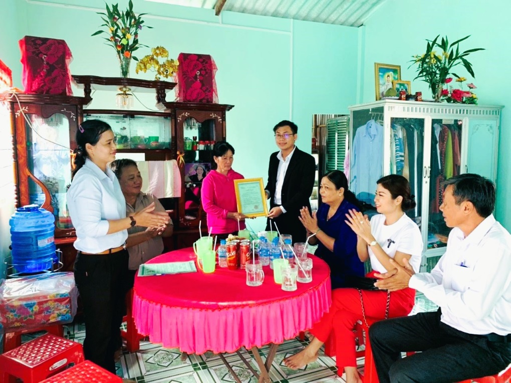 Thắng Lợi Group trao nhà tình thương cho hộ nghèo tại Long An