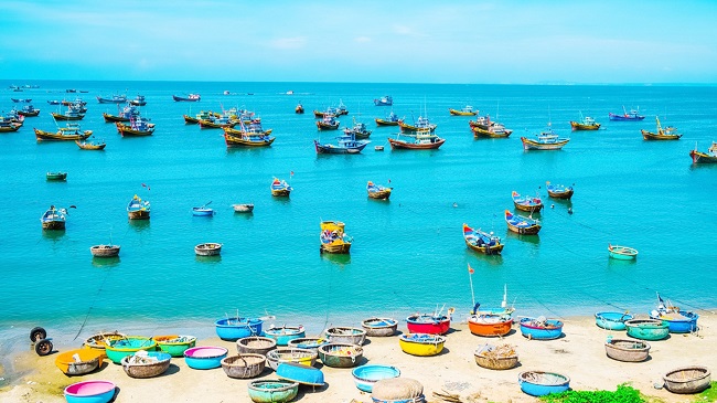 Vẻ đẹp biển Việt Nam thu hút bạn bè quốc tế