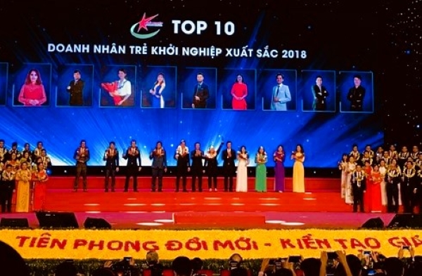 Ceo Thắng Lợi Group nhận giải thưởng Top 10 Doanh Nhân Trẻ Khởi Nghiệp xuất sắc 2018