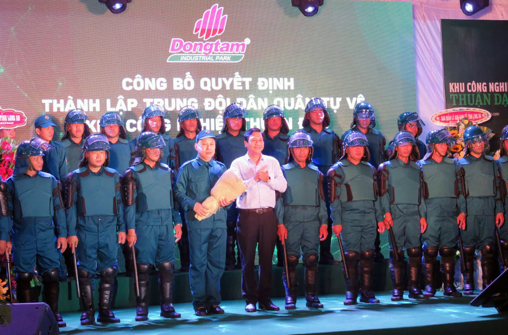 Ra mắt Trung đội Dân quân tự vệ KCN Thuận Đạo